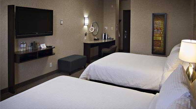 Acclaim Hotel By Clique YYC Exteriér fotografie