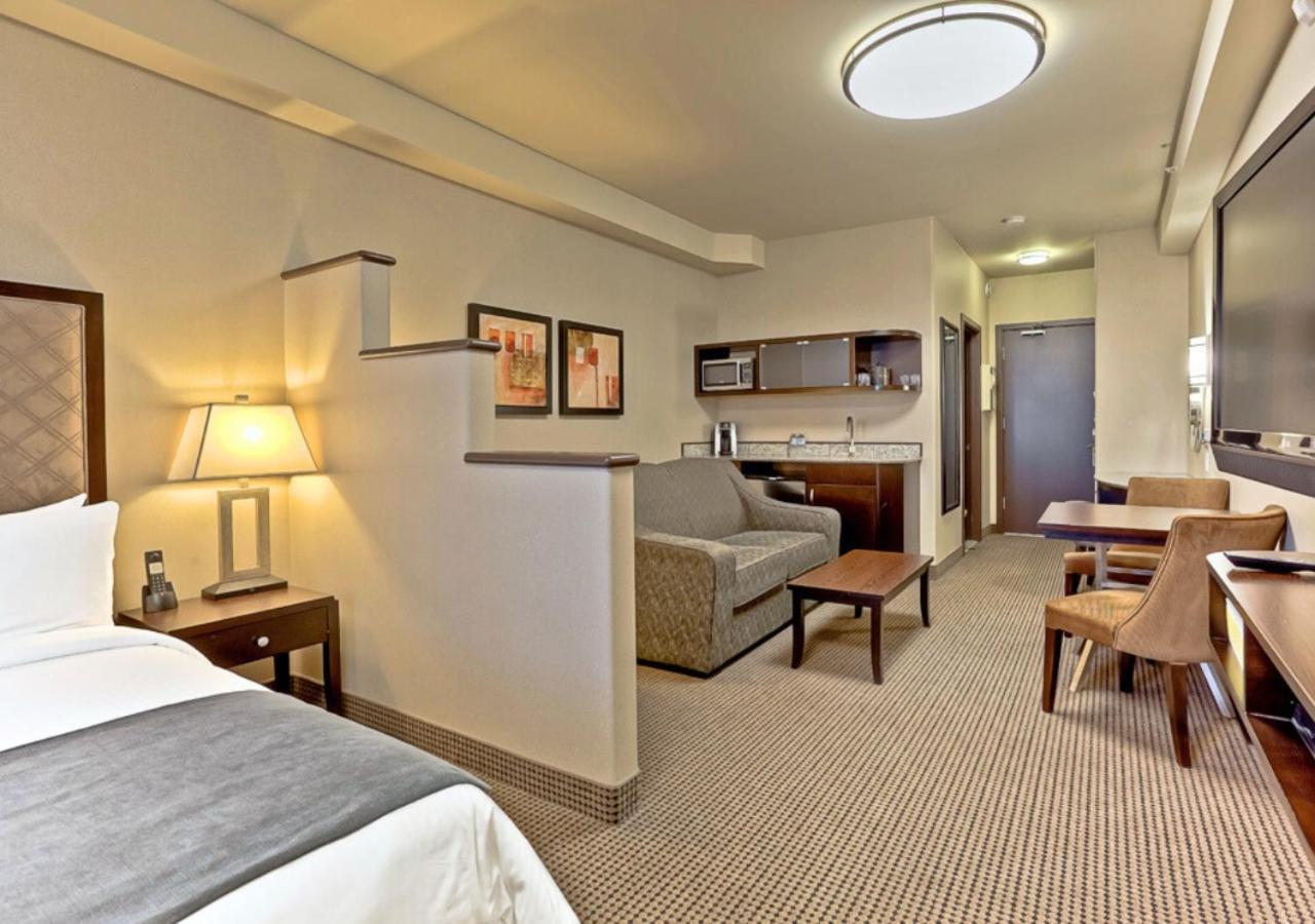 Acclaim Hotel By Clique YYC Exteriér fotografie