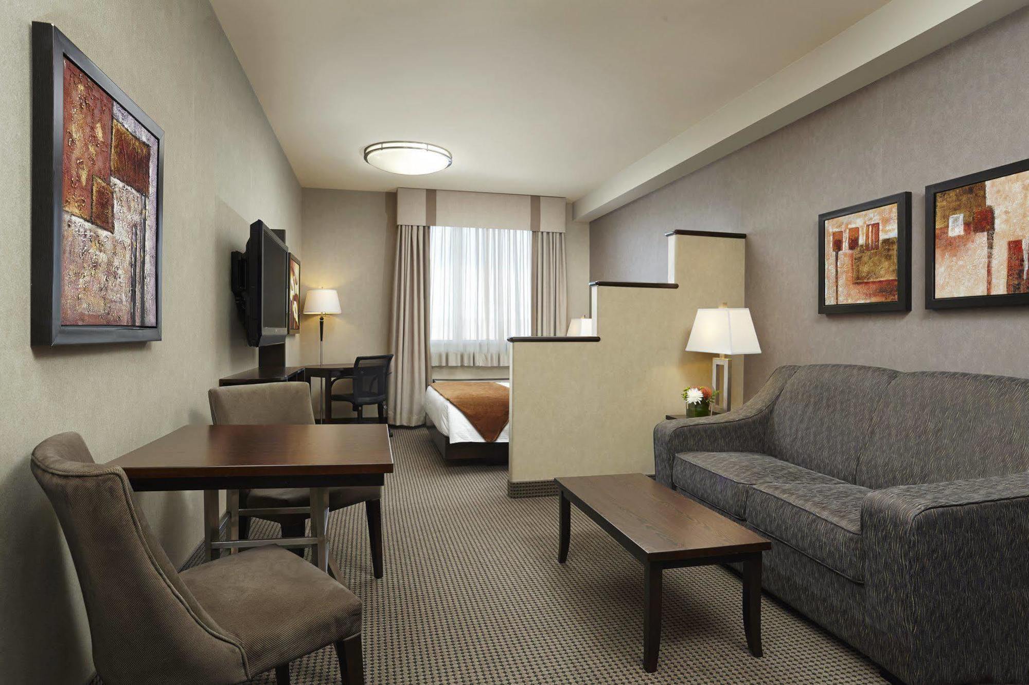 Acclaim Hotel By Clique YYC Exteriér fotografie